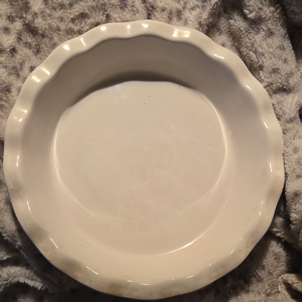 Sur La Table Stoneware Pie Dish